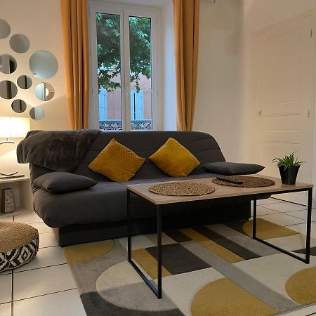 T2 Plein Centre Au 1Er Etage Avec Parking Prive Lägenhet Millau Exteriör bild