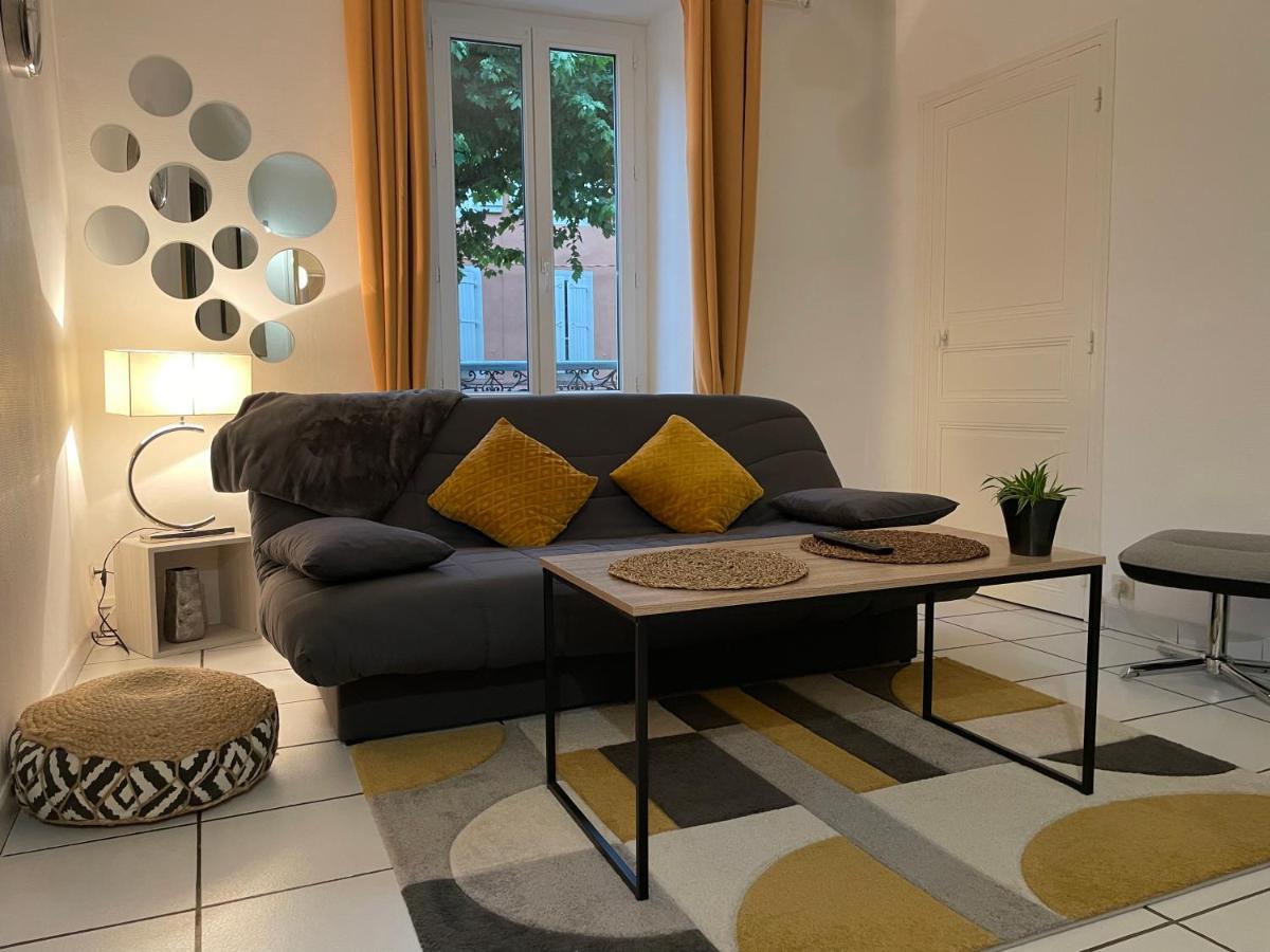 T2 Plein Centre Au 1Er Etage Avec Parking Prive Lägenhet Millau Exteriör bild